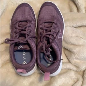 Vionic Smokey purple tennis shoe